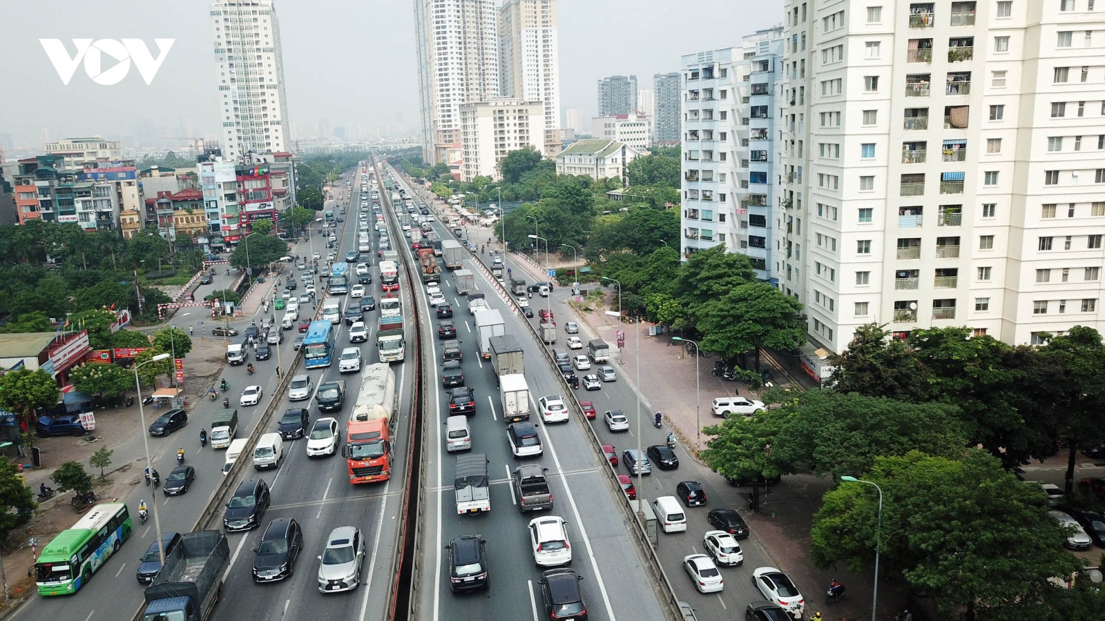 Đường vành đai 3 hay ùn tắc do lưu lượng phương tiện gấp 8-10 lần thiết kế