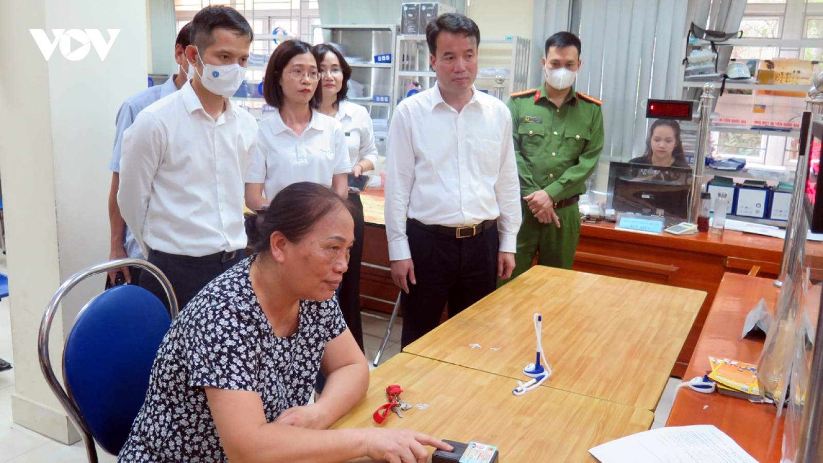 Khám chữa bệnh bằng thẻ CCCD gắn chíp bước đầu chứng tỏ hiệu quả