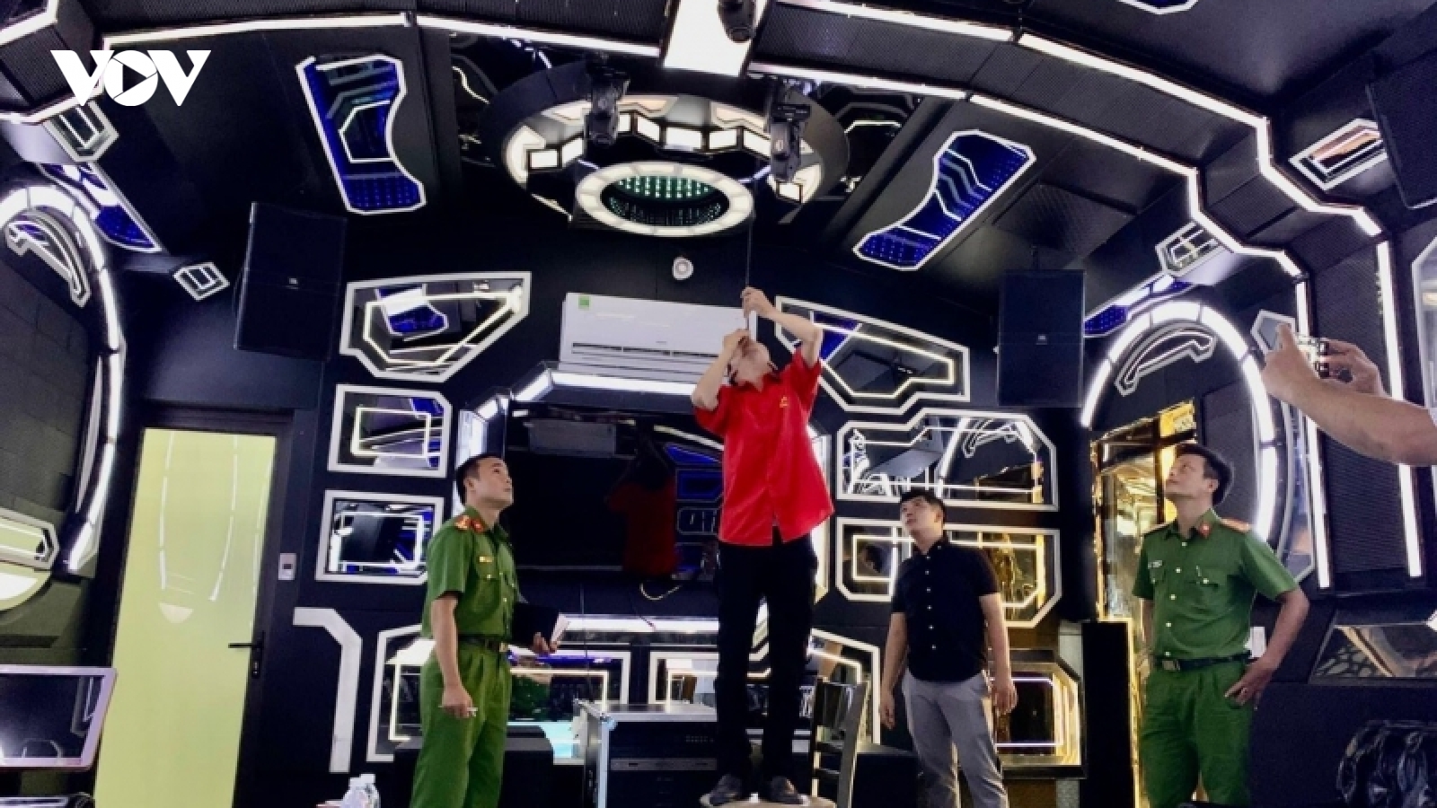 Quảng Ngãi đình chỉ hàng loạt quán karaoke vi phạm phòng cháy, chữa cháy