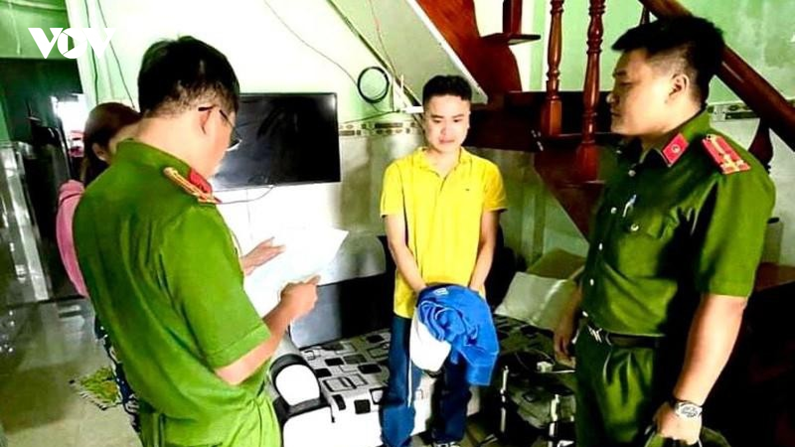 Truy tố nguyên cán bộ trại giam Z30D lừa đảo chiếm đoạt tài sản
