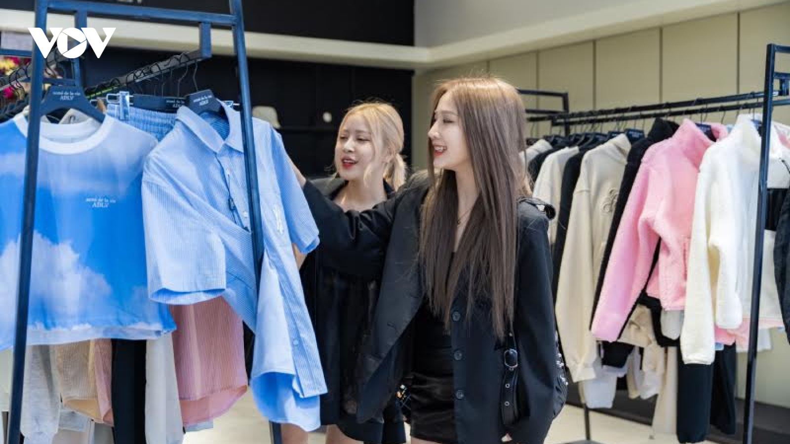 Vincom Center Bà Triệu “hớp hồn” giới trẻ với diện mạo mới