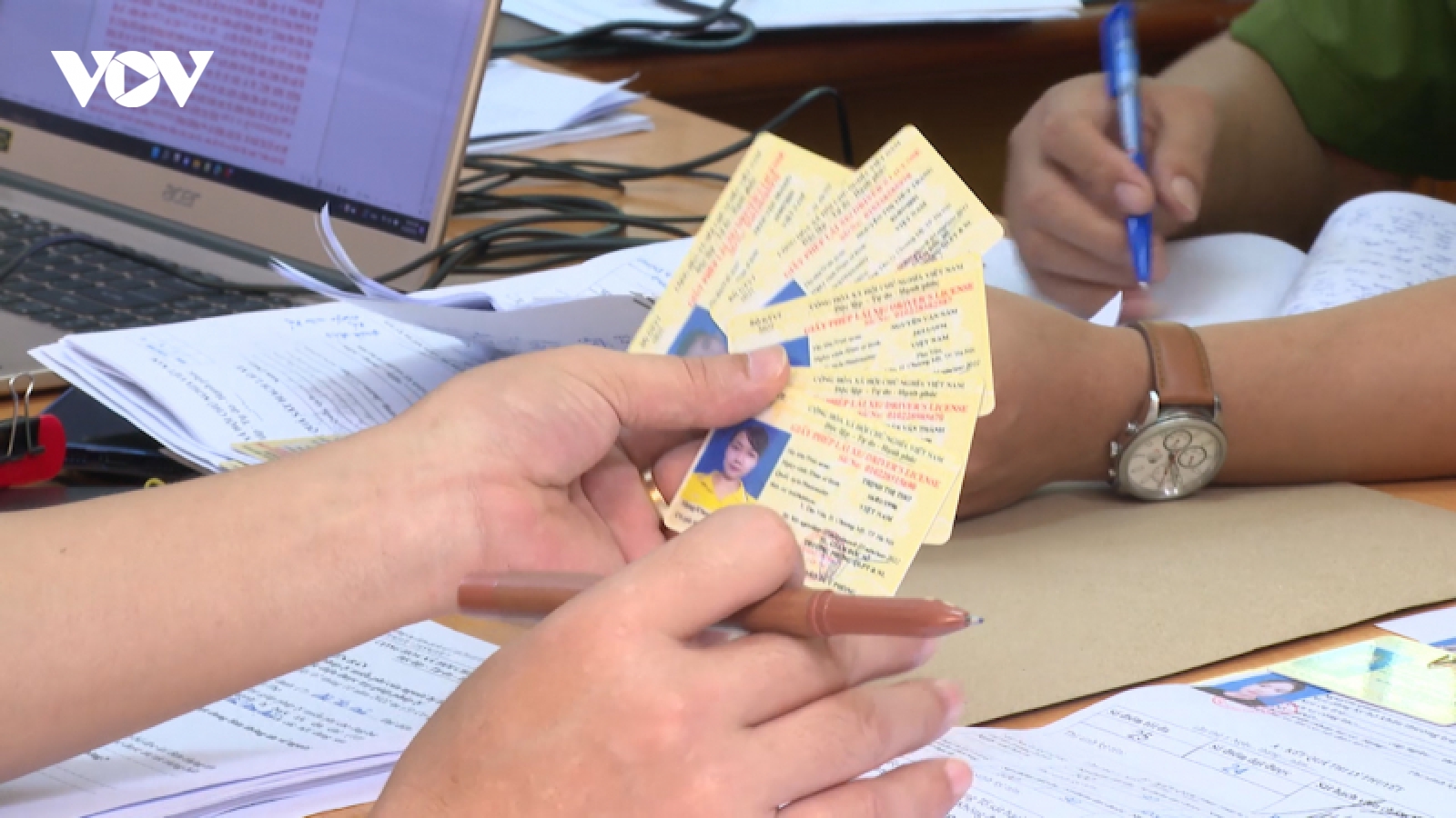 Làm giấy phép lái xe giả nhưng quảng cáo thật 100%, có mã QR