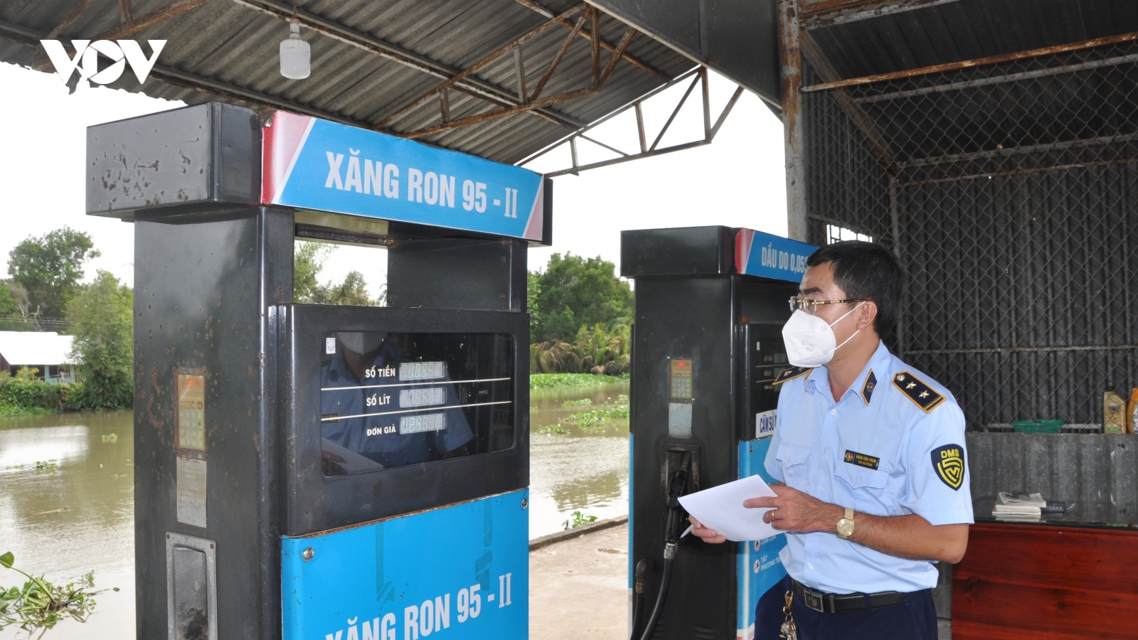 Mỗi ngày, có 40-45 cửa hàng xăng dầu tại Hậu Giang thiếu hụt nguồn hàng