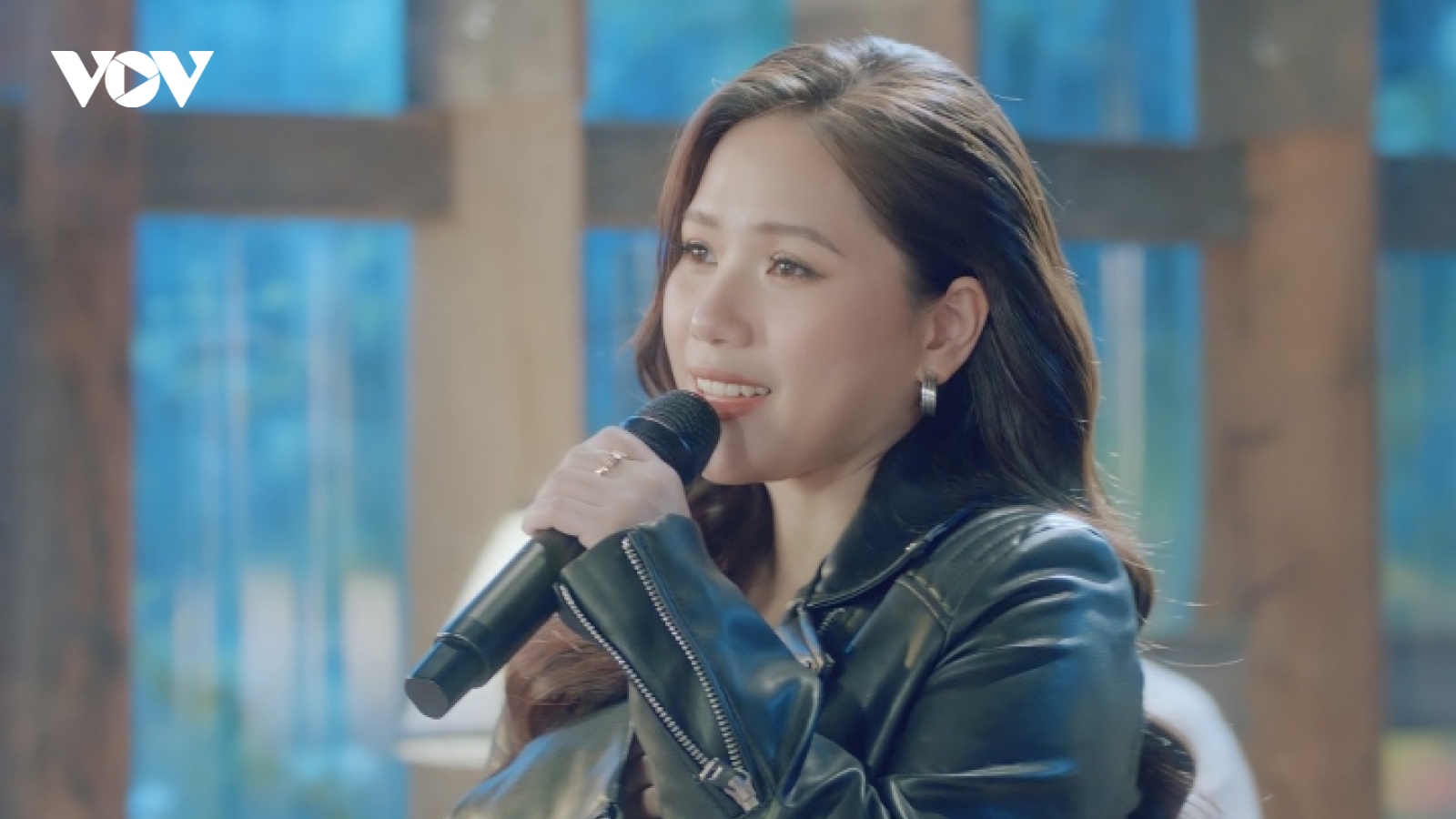Thuỳ Chi: Hai lần dừng ca hát do sự cố và cuộc sống kín tiếng tuổi 32