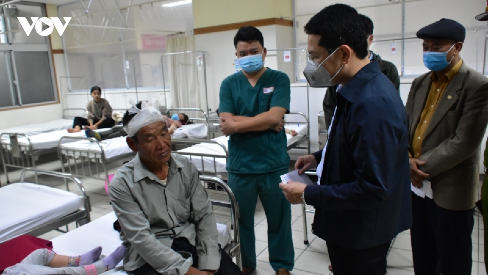 Hỗ trợ các nạn nhân trong vụ tai nạn làm 2 người chết ở Thừa Thiên Huế