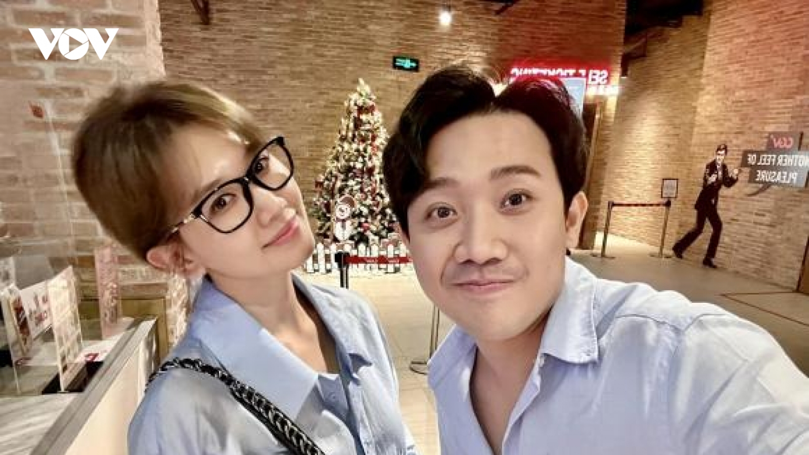 Chuyện showbiz: Trấn Thành - Hari Won tình tứ sau loạt tin đồn rạn nứt