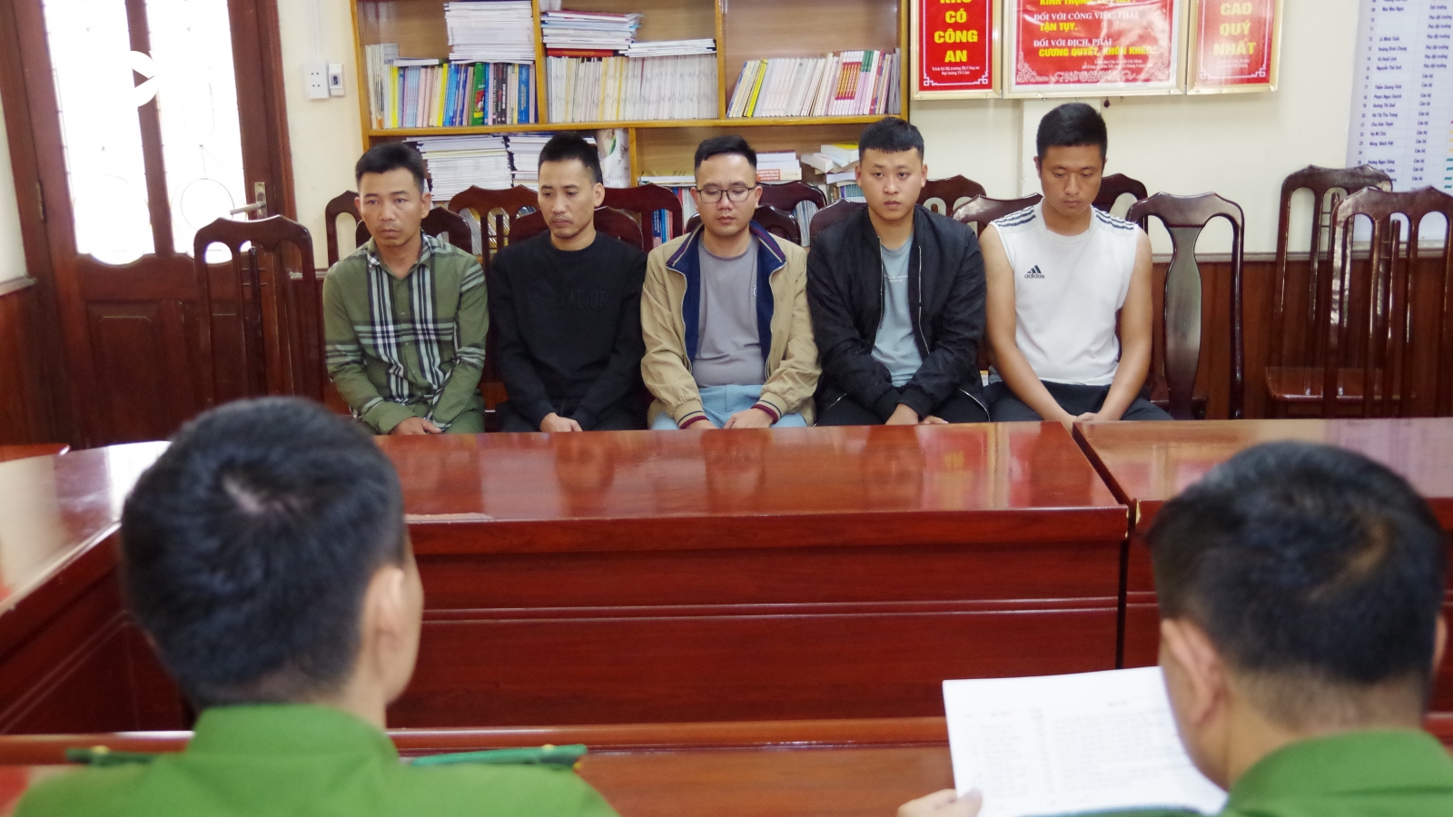 Triệt phá đường dây đánh bạc liên tỉnh quy mô lớn với hàng chục tỉ đồng tại Hà Giang