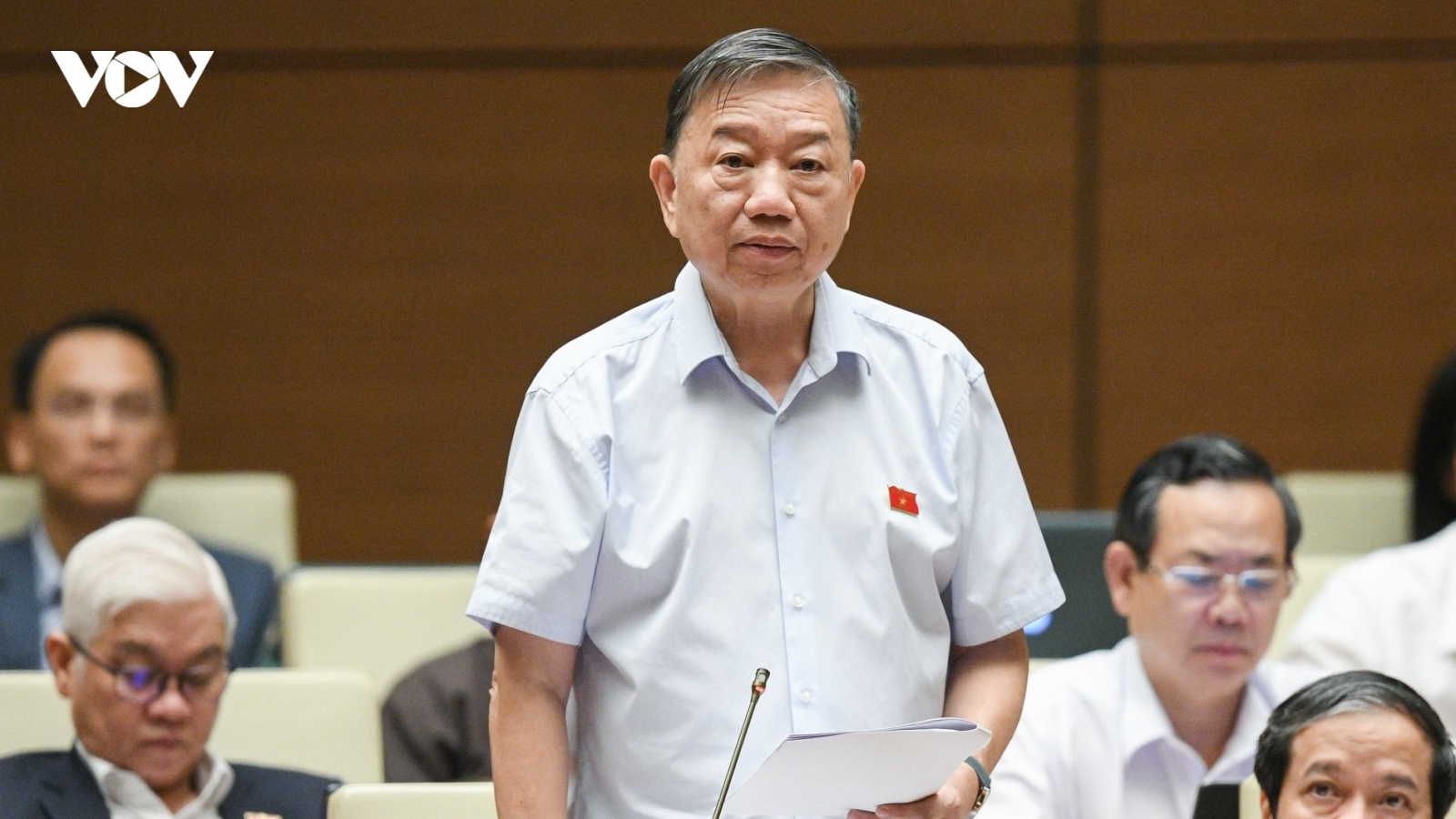 Bộ trưởng Tô Lâm: “Sẽ sửa đổi 19 nghị định liên quan sổ hộ khẩu giấy”