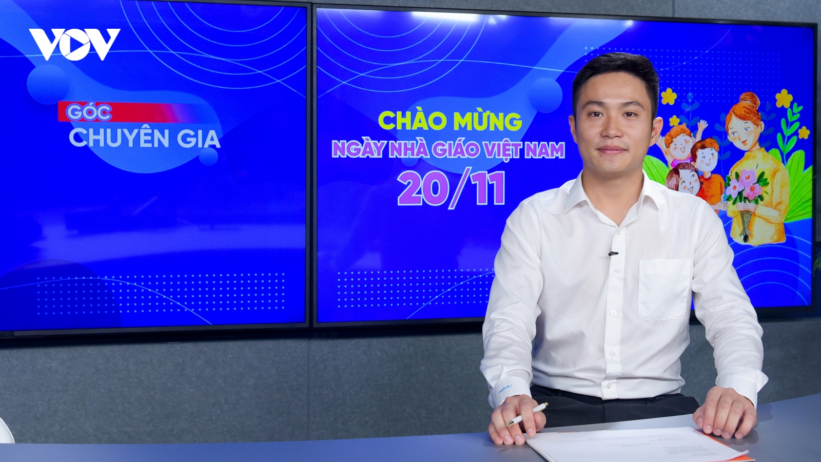 Thầy giáo 9x cùng thế hệ sinh viên Genz gìn giữ truyền thống tôn sư trọng đạo