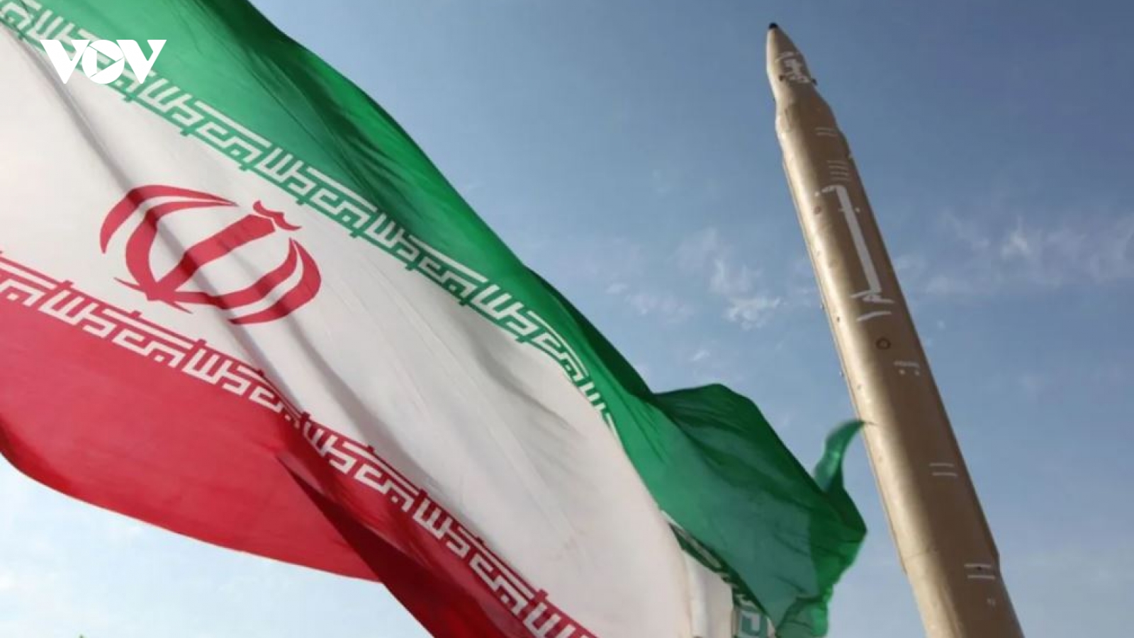 Phương Tây "đứng ngồi không yên" lo Nga giúp Iran phát triển vũ khí siêu thanh