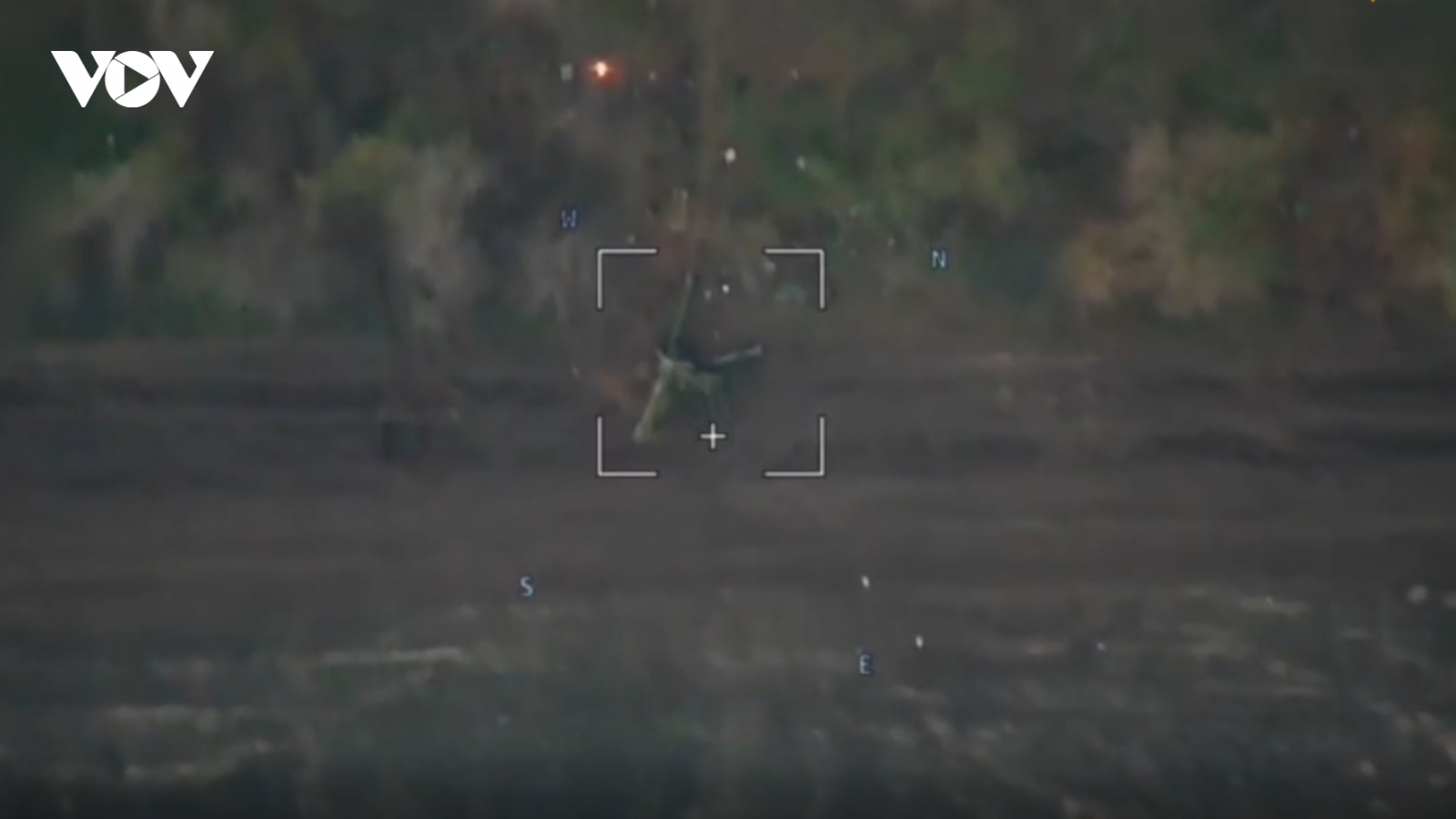 Nga tung video UAV cảm tử Lancet phá hủy khẩu đội pháo của Ukraine