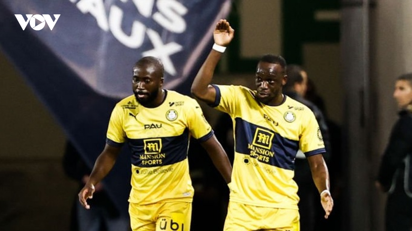 Bảng xếp hạng Ligue 2 mới nhất: Đội bóng của Quang Hải kém tốp 4 chỉ 5 điểm