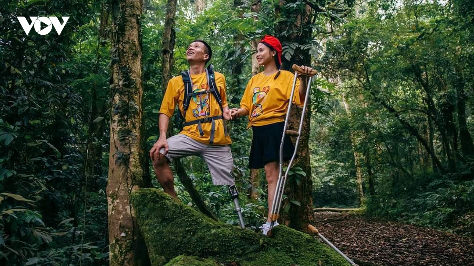 Hạnh phúc vẹn tròn của cặp đôi khuyết thiếu