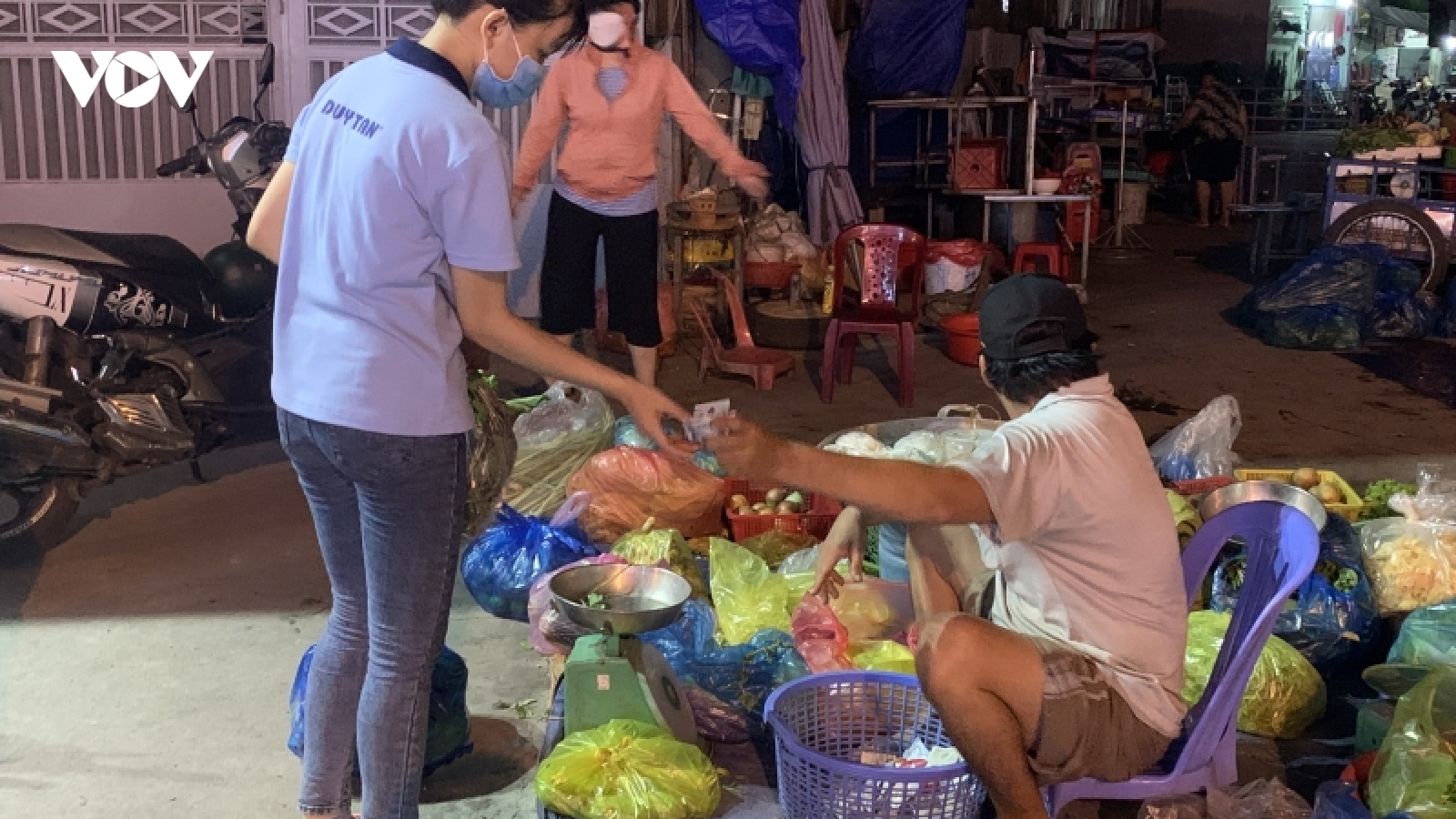 Dìu công nhân qua cơn “bĩ cực”, chờ ngày "thái lai”