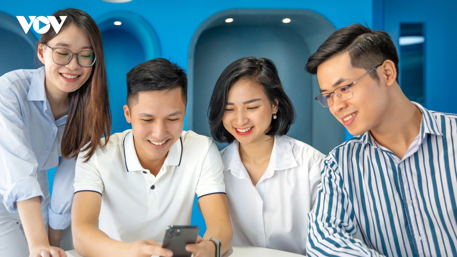 Rinh iPhone 14 Pro, ưu đãi tới 50% nhiều dịch vụ trên ví VNPAY và ứng dụng ngân hàng