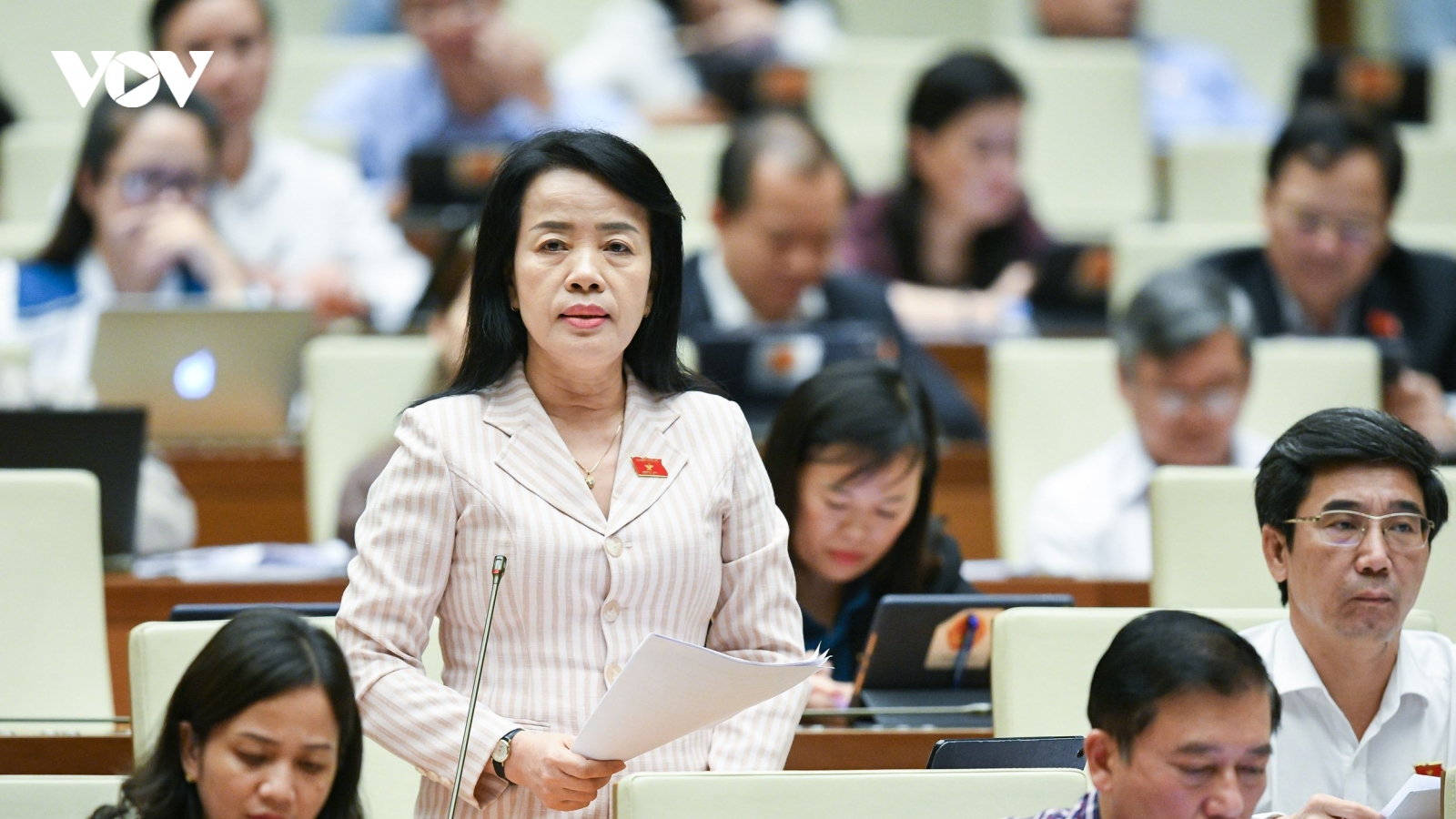 Đề xuất quy định mức "giá trần" và "giá sàn" với sách giáo khoa