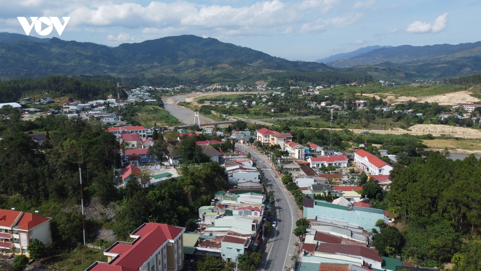 Khi người dân tộc thiểu số biết phát huy nguồn vốn để thoát nghèo