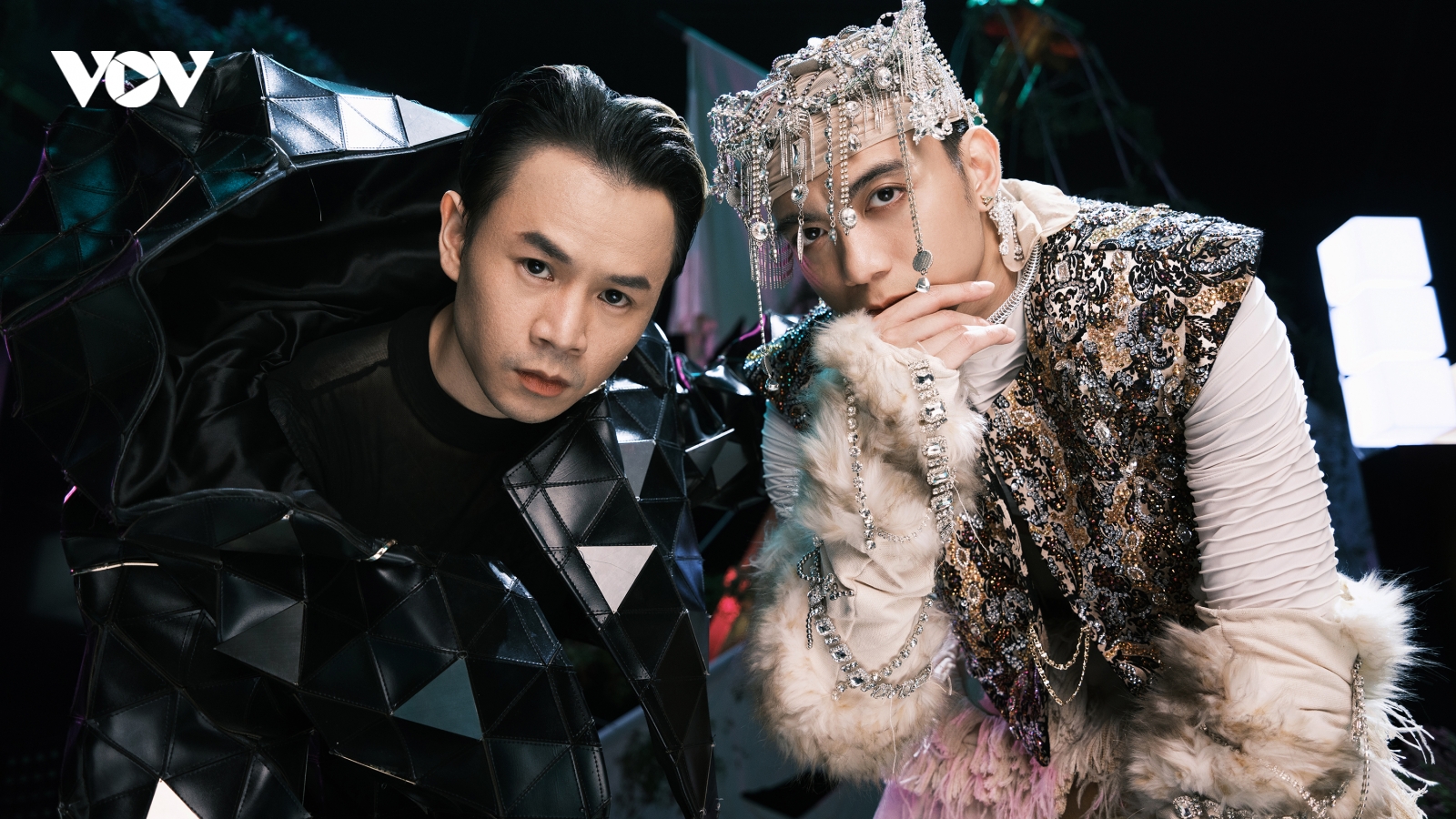 SOOBIN, Binz gây tò mò vì tạo hình khó hiểu trong MV "Beautiful Monster"