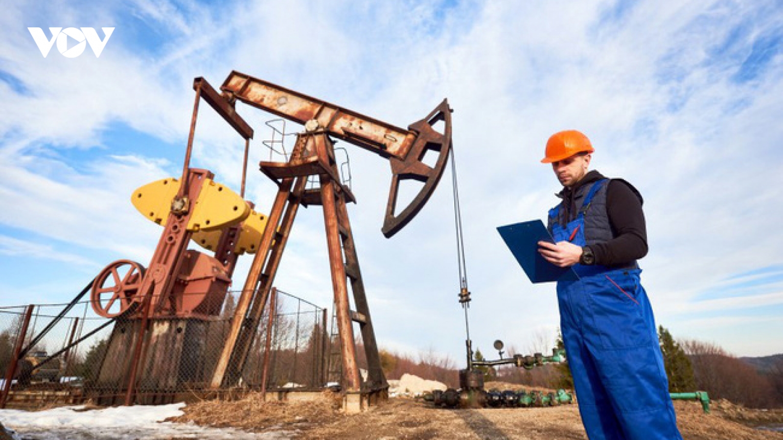 Giá dầu thế giới tăng - phản ứng thị trường trước động thái của OPEC+