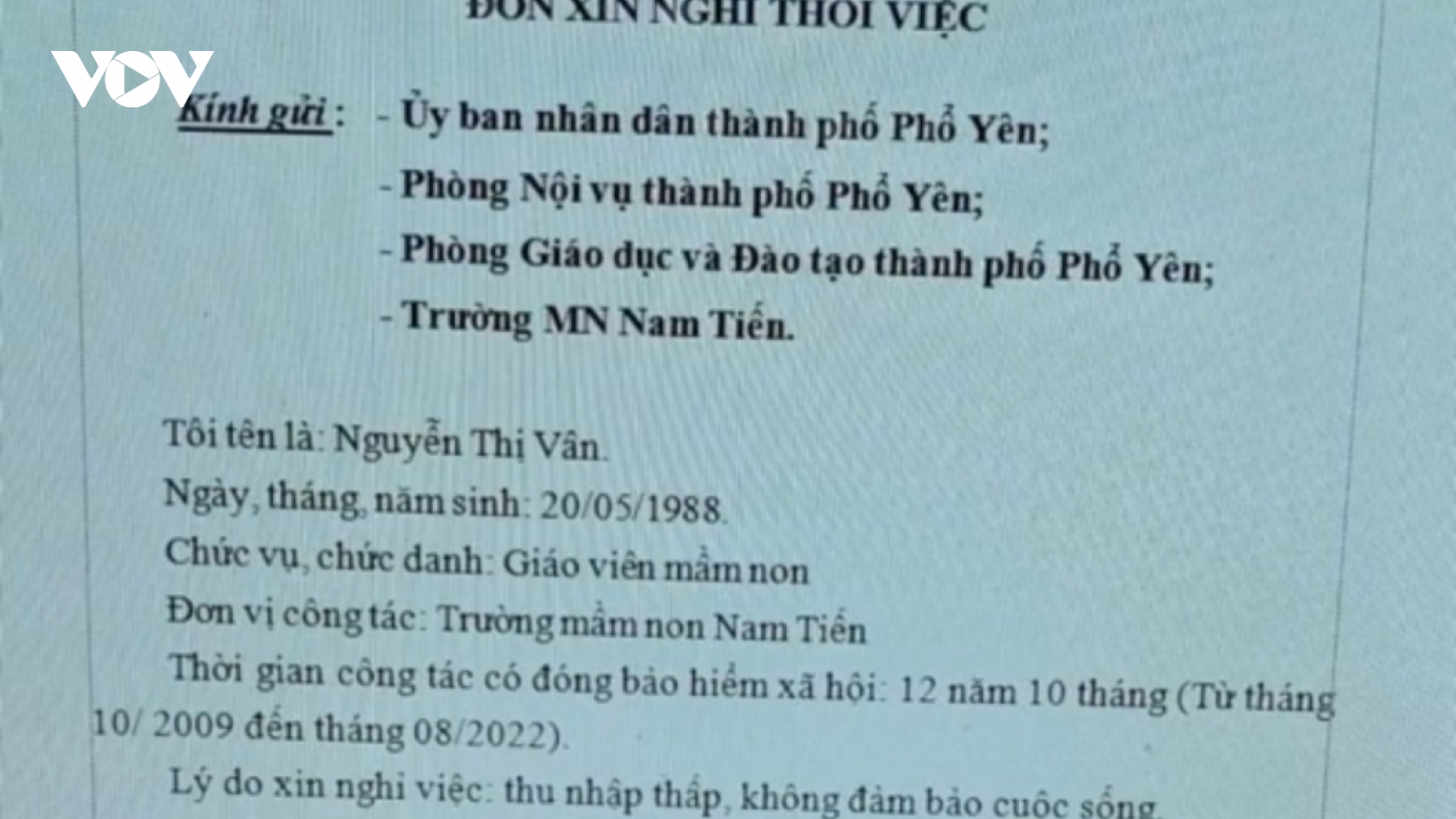 Giáo viên ngậm ngùi viết đơn xin nghỉ việc vì tiền lương quá thấp
