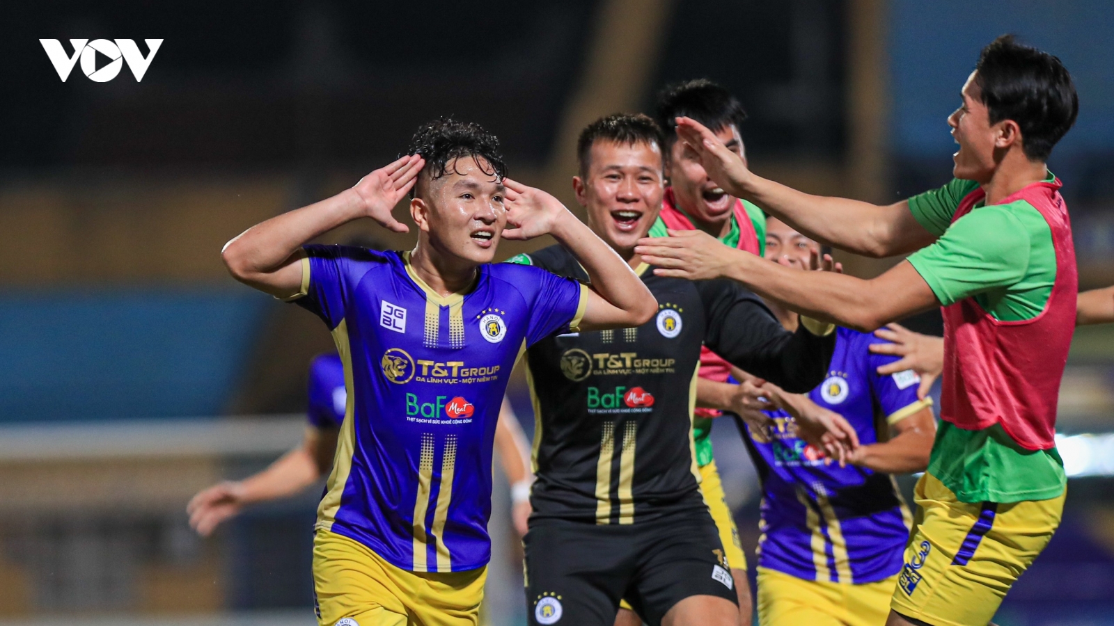 Hạ gục Bình Định nhờ 2 siêu phẩm, Hà Nội FC lập hat-trick vô địch Cúp Quốc gia