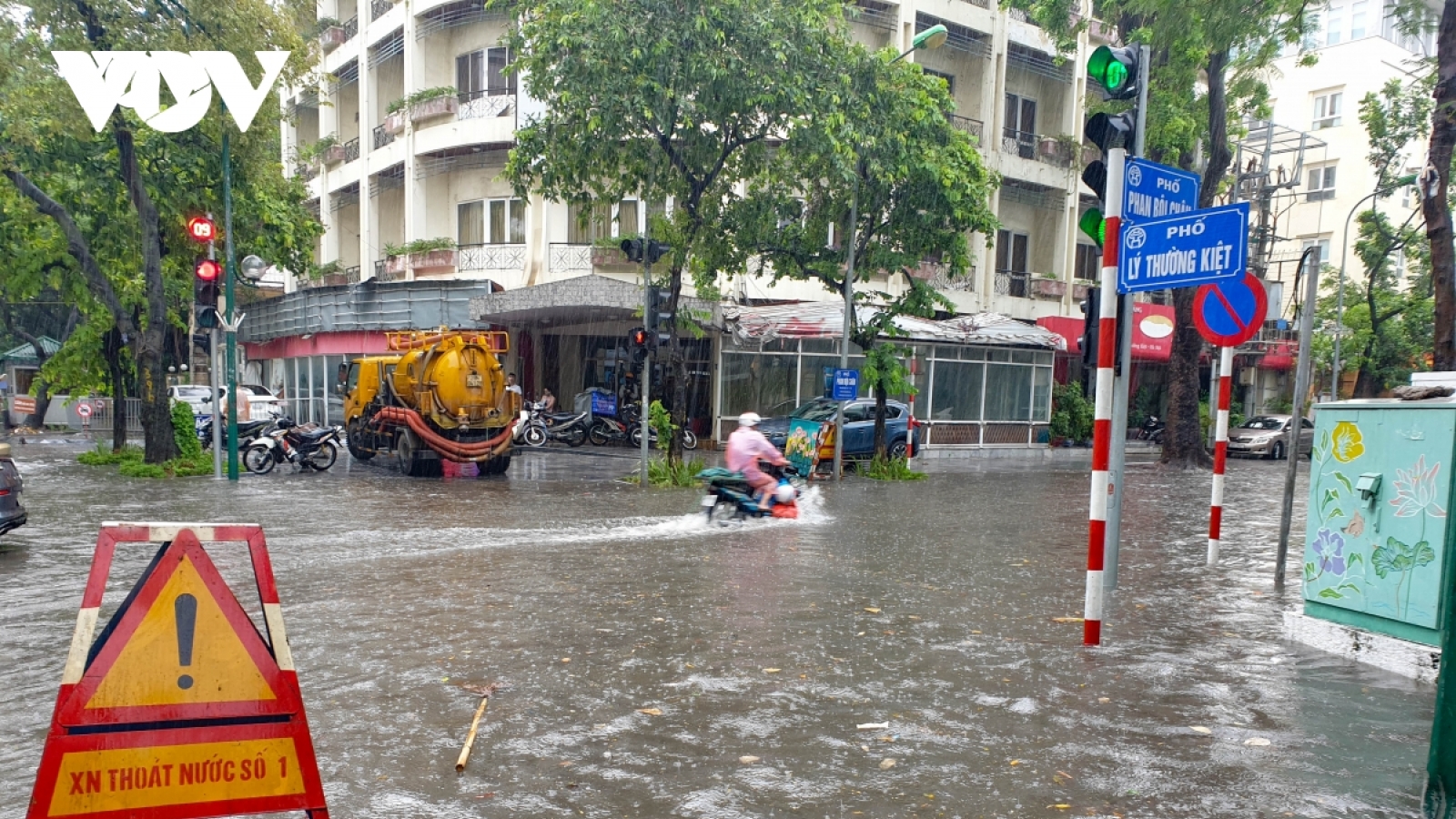 Loạt dự án thoát nước “lụt” tiến độ, Hà Nội truy trách nhiệm người đứng đầu