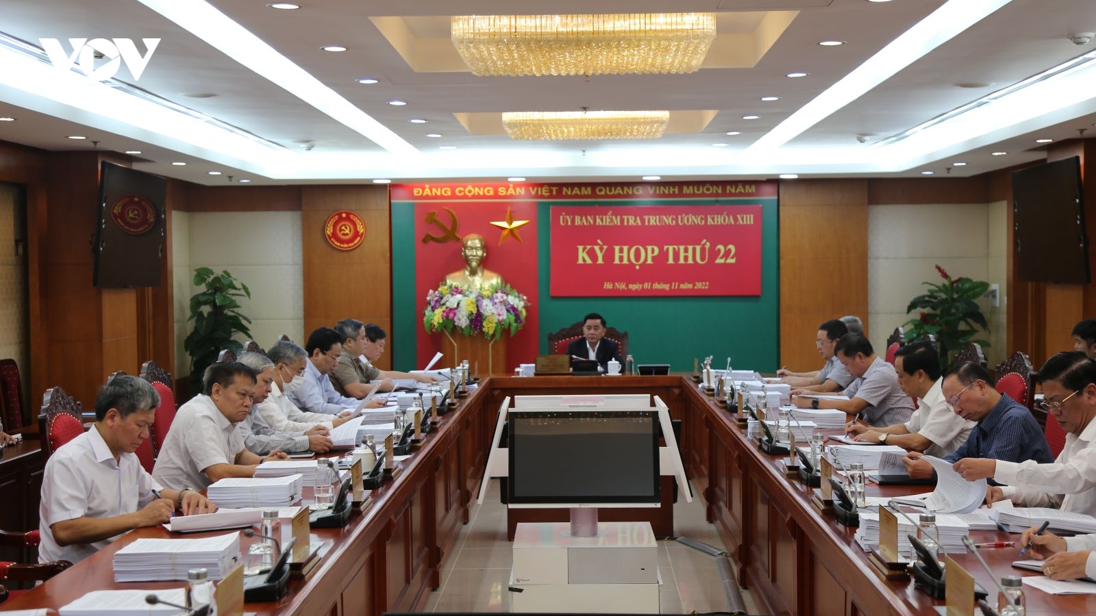 Ủy ban Kiểm tra Trung ương kỷ luật và đề nghị kỷ luật nhiều cán bộ