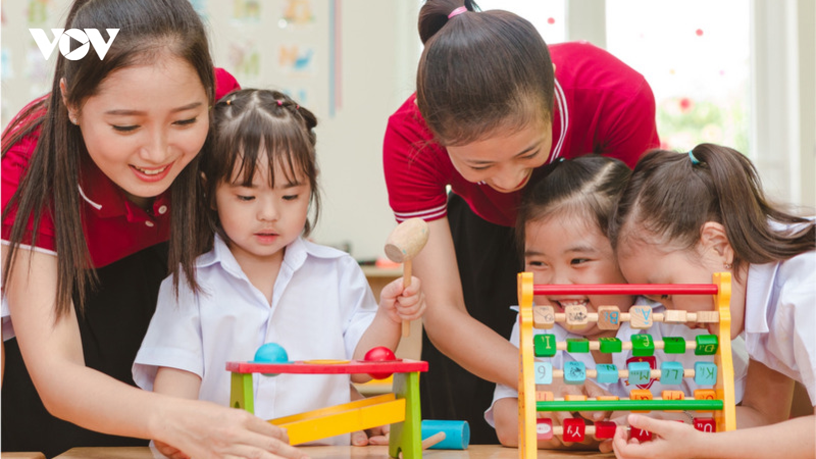 Lương giáo viên mầm non sau khi lương cơ sở tăng lên 1,8 triệu đồng