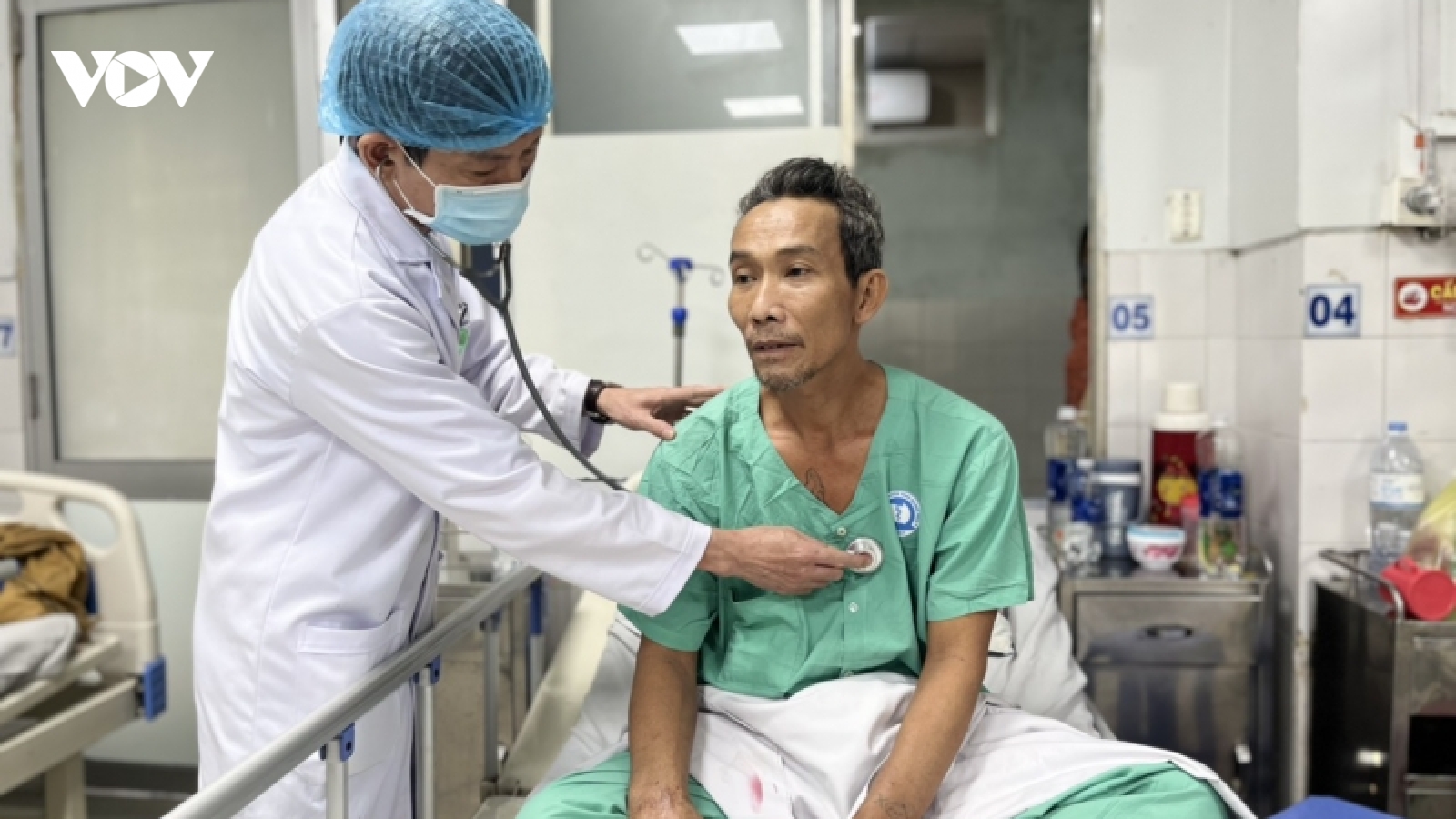 Người đàn ông ngưng tim, gia đình đưa về lo hậu sự bất ngờ được cứu sống