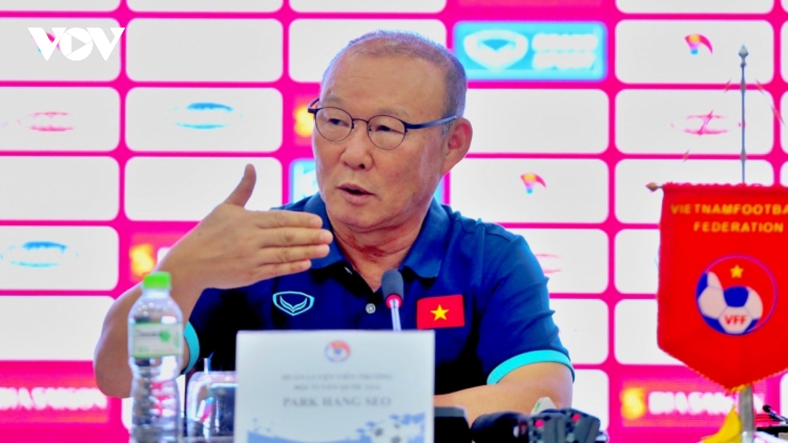Park Hang-seo vows AFF Cup title for Vietnam ahead of departure