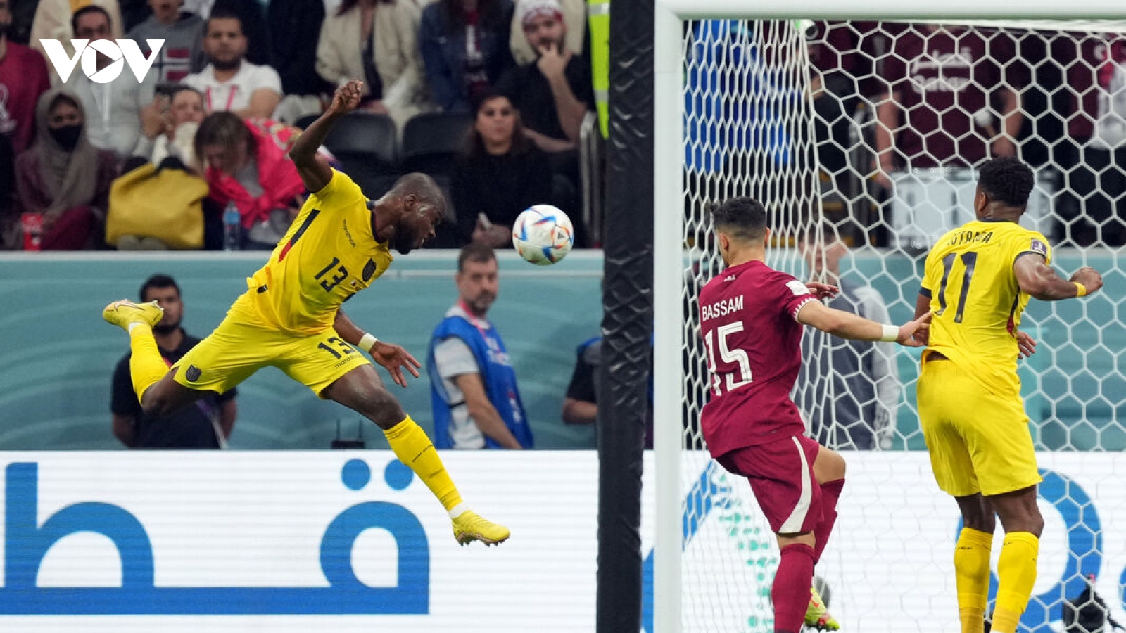 Vì sao Qatar thua trận khai mạc World Cup 2022?