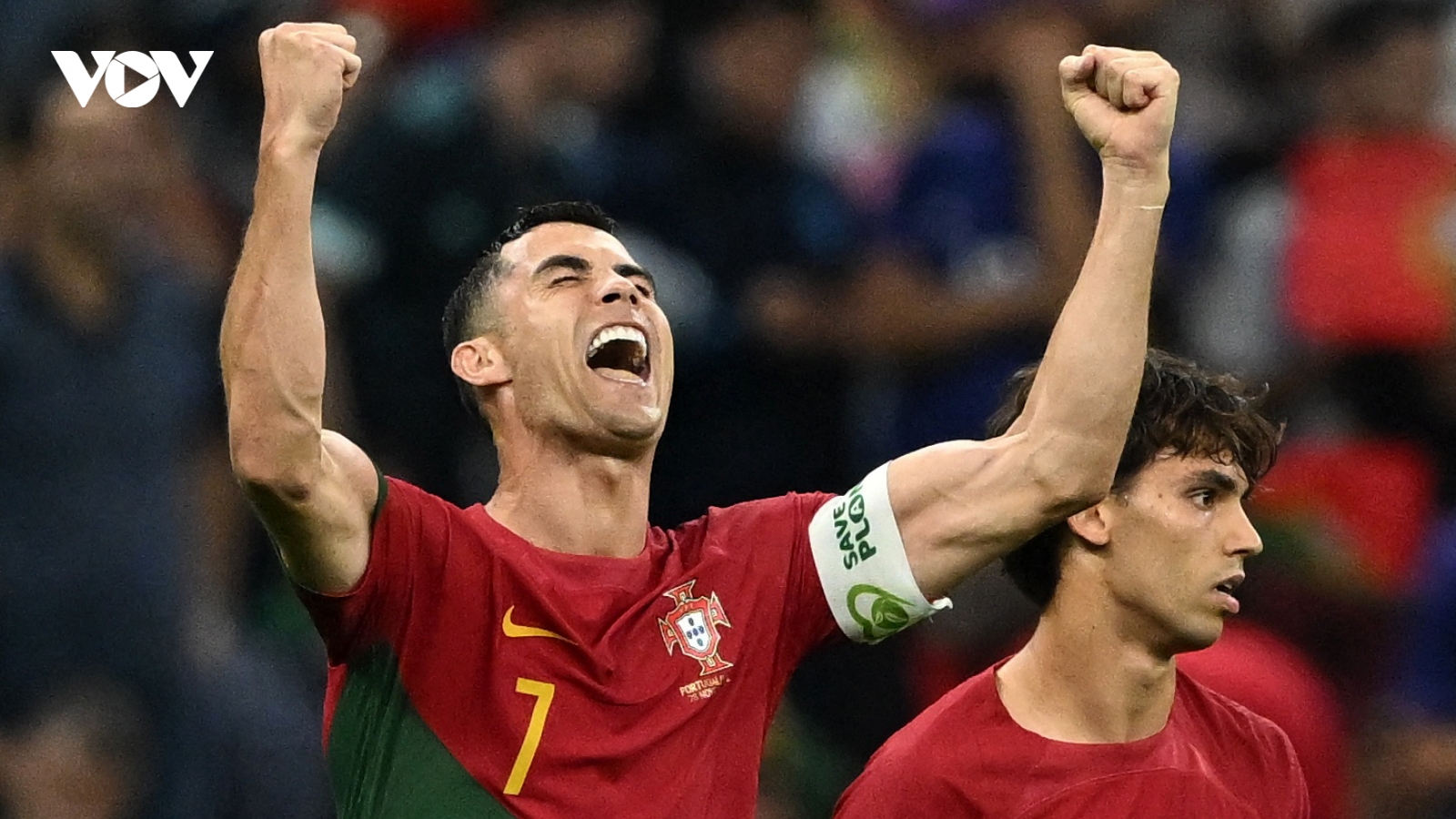 Ronaldo ăn mừng "nhầm" bàn thắng của Bruno, hụt kỷ lục ở World Cup