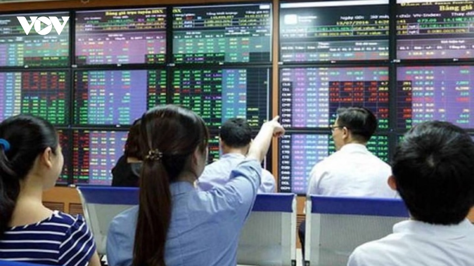 Chứng khoán tuần 7 - 11/11: Tiếp đà lao dốc, rủi ro