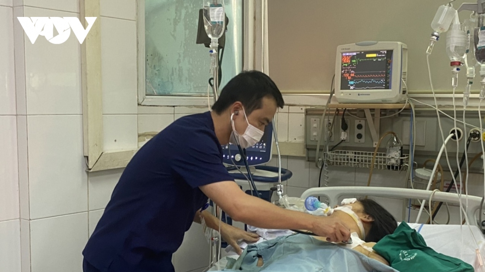 Dịch sốt xuất huyết chưa "hạ nhiệt", nhiều ca trở nặng do nhầm với COVID-19