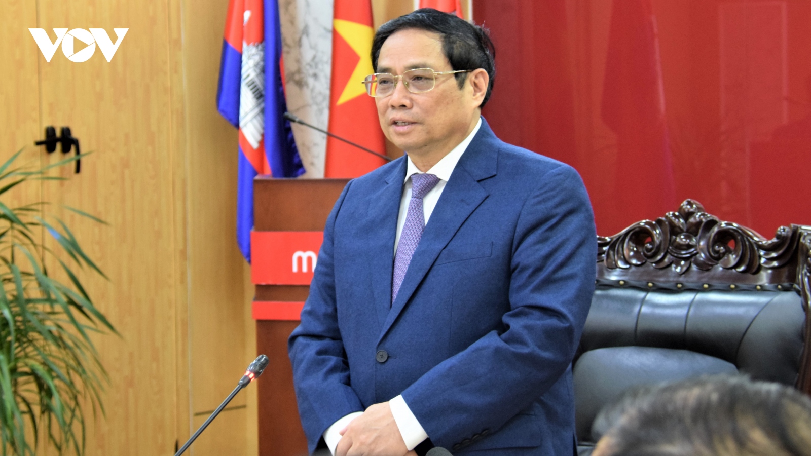 Thủ tướng Phạm Minh Chính thăm trụ sở Công ty Viettel Campuchia