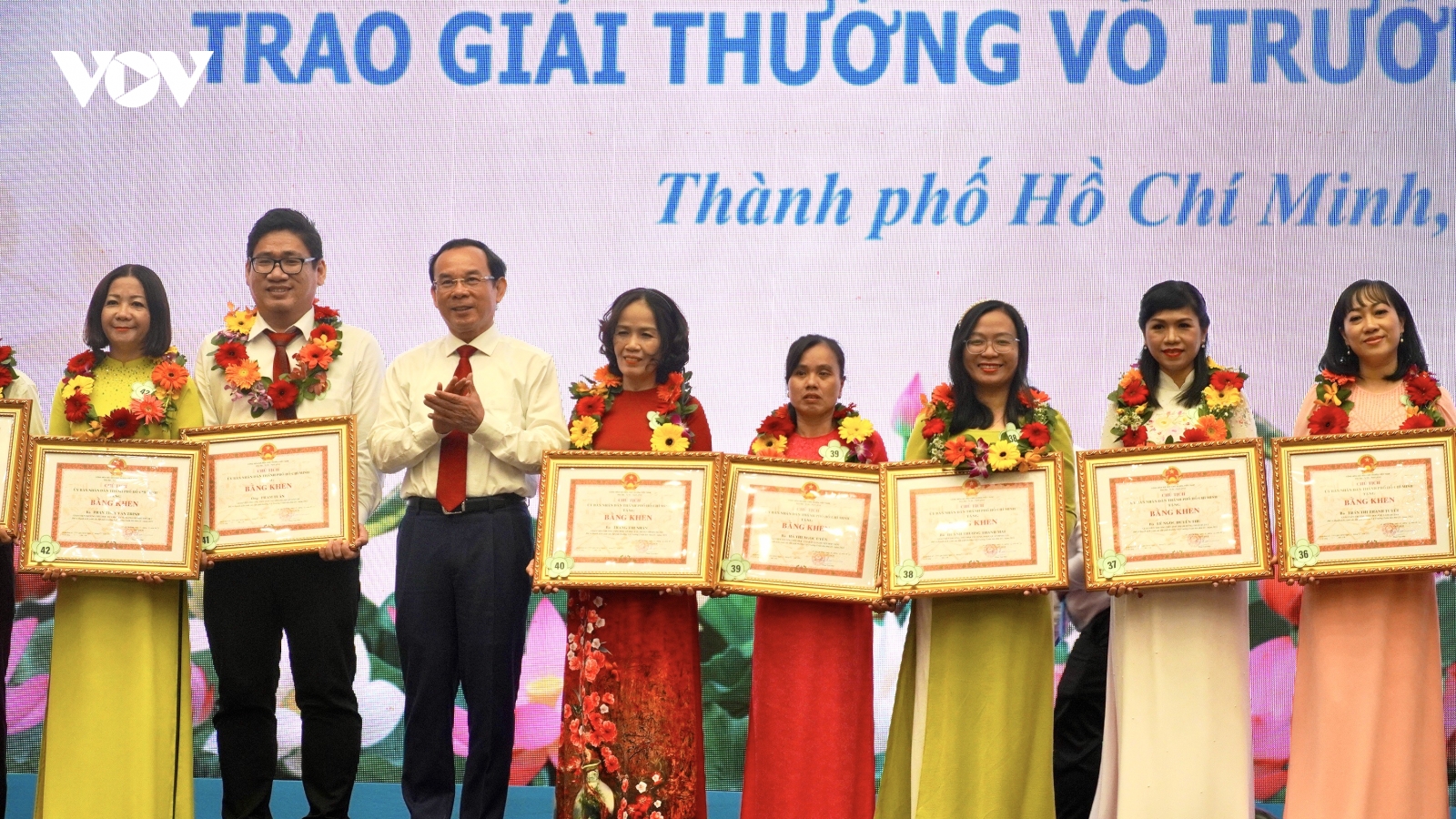 Trang trọng kỷ niệm 40 năm Ngày Nhà giáo Việt Nam