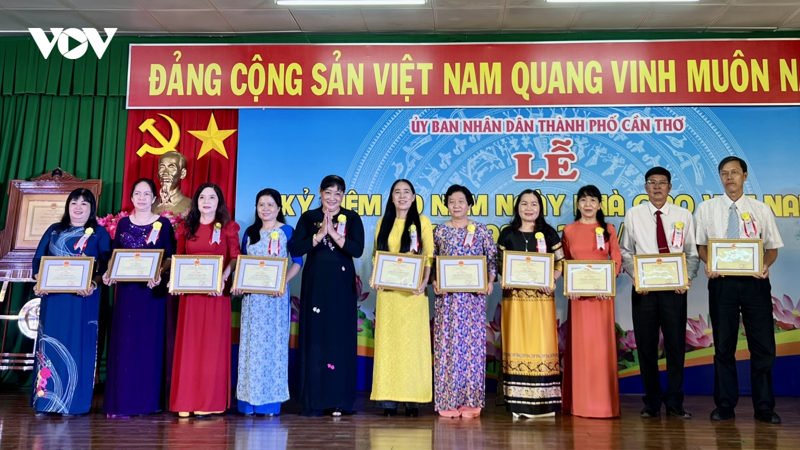 Cần Thơ tôn vinh nhà giáo tiêu biểu đổi mới sáng tạo dạy và học