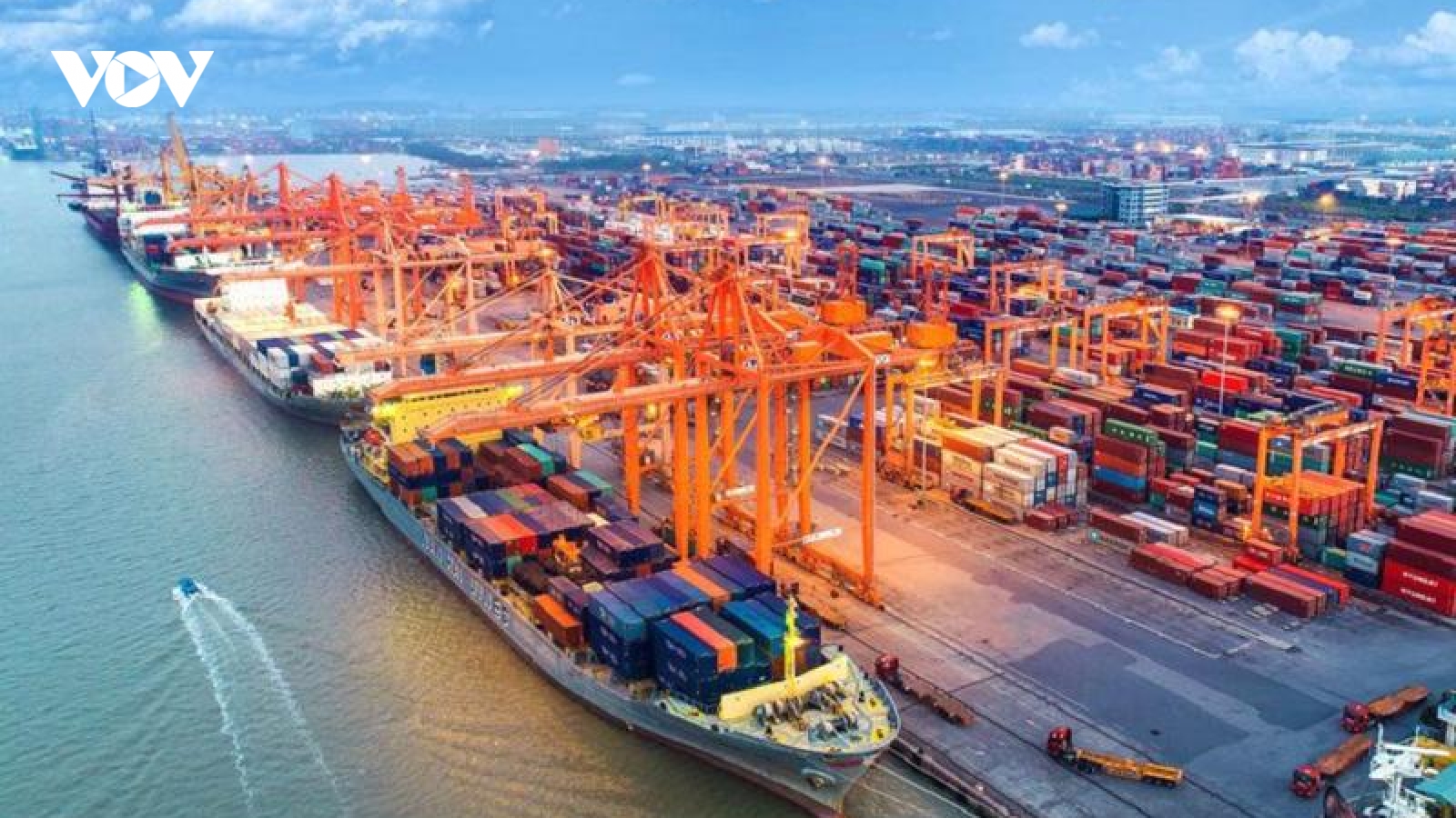 11 tháng, cả nước xuất siêu 10,6 tỷ USD