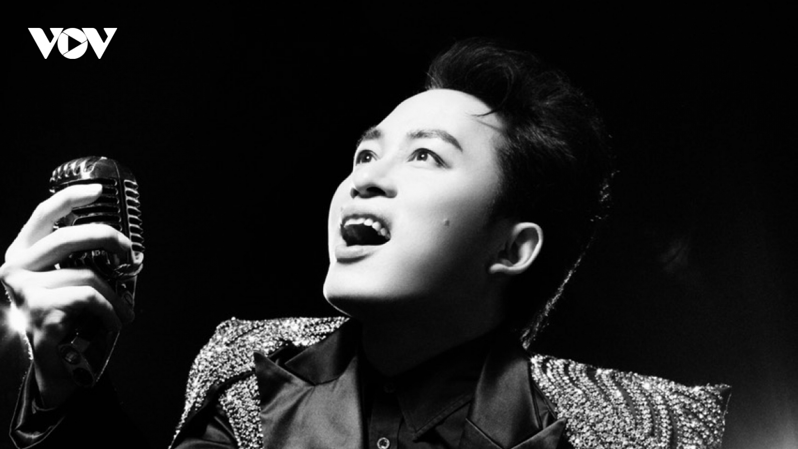 Tùng Dương: "Tôi luôn tự chán chính mình"