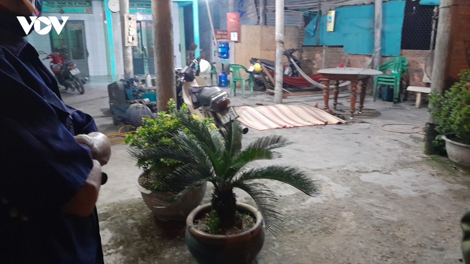 Hai "ma men" cãi nhau, một người bị đâm chết