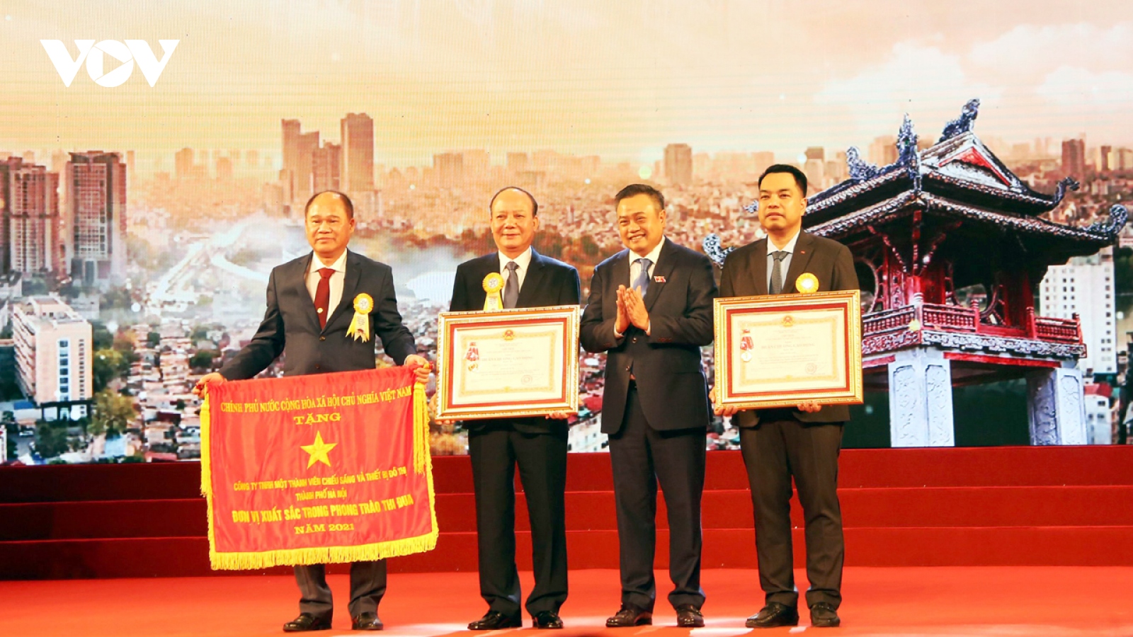 Hà Nội tôn vinh gần 200 doanh nhân, doanh nghiệp Thăng Long năm 2022