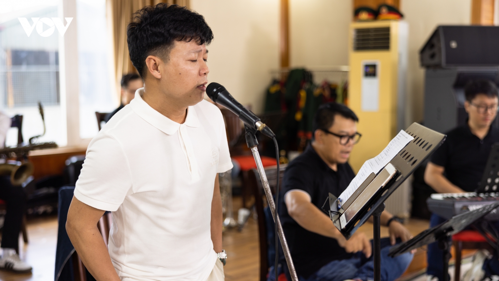 Vũ Thắng Lợi thăng hoa, luyện tập miệt mài cho liveshow "Hà Nội riêng tôi"