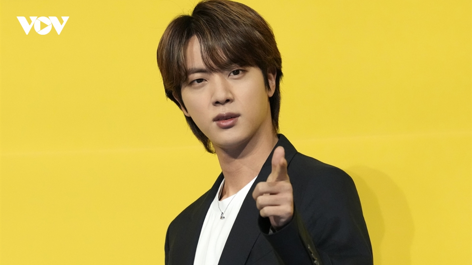 Jin (BTS) sẽ âm thầm nhập ngũ