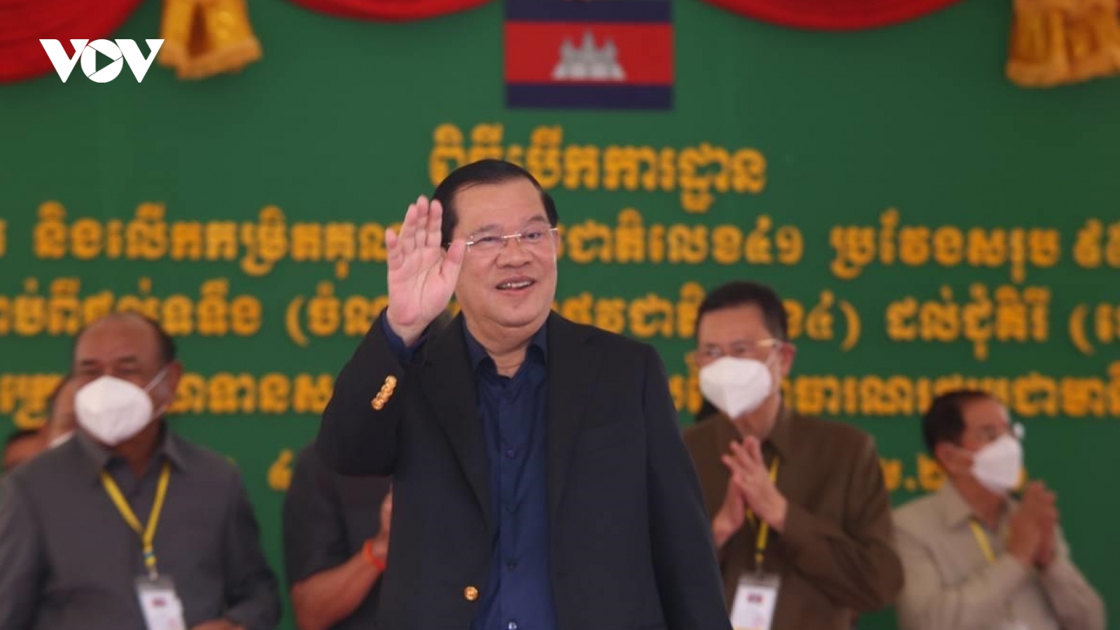 Thủ tướng Campuchia kêu gọi người dân đi tiêm phòng COVID-19