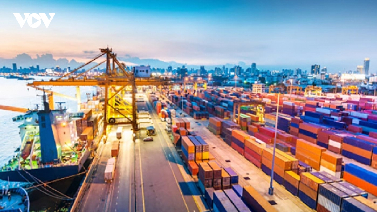 Nhận diện thách thức cho ổn định kinh tế vĩ mô 2023