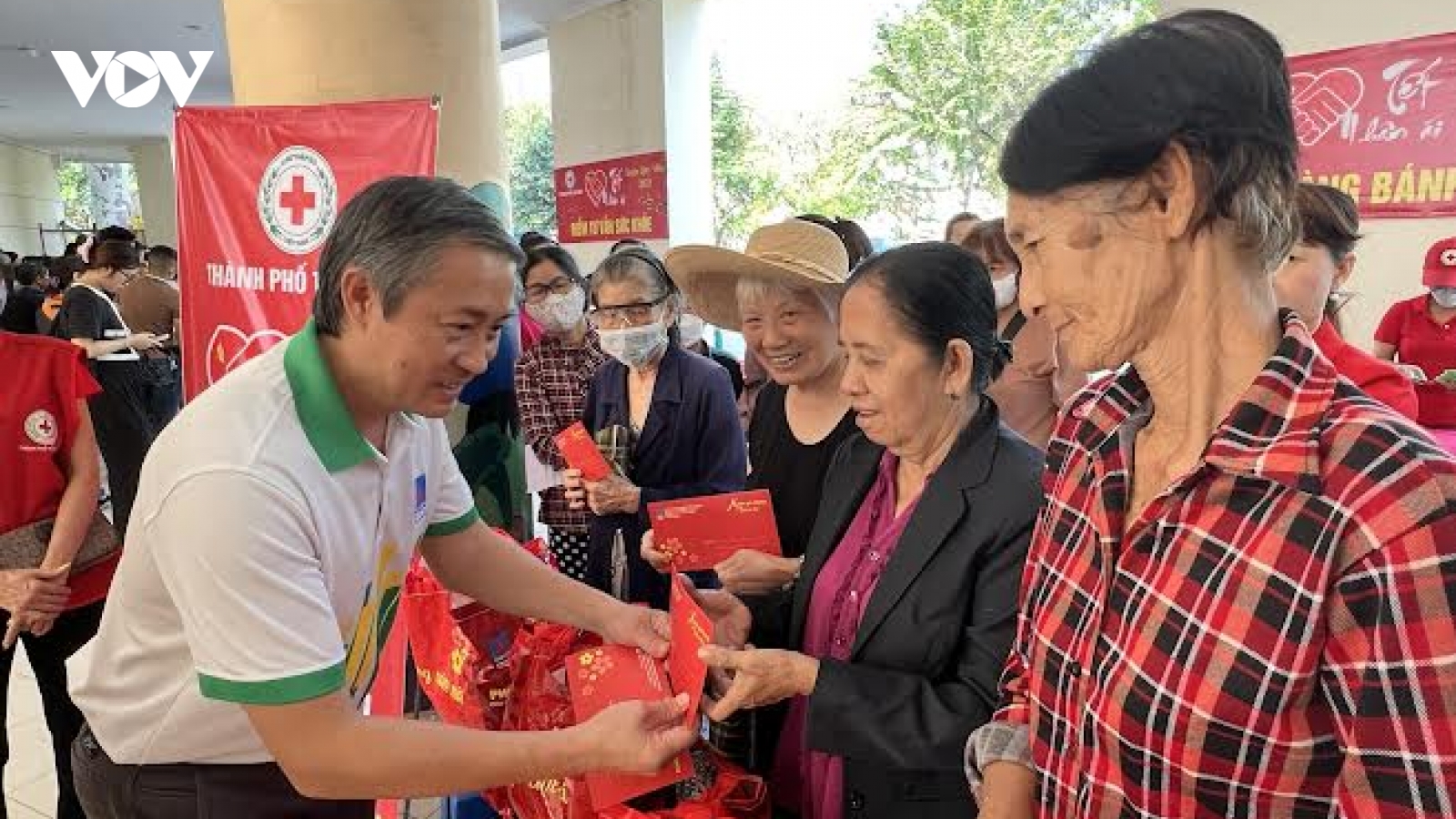 PVFCCo lan toả “Xuân yêu thương - Tết sẻ chia” trên khắp cả nước