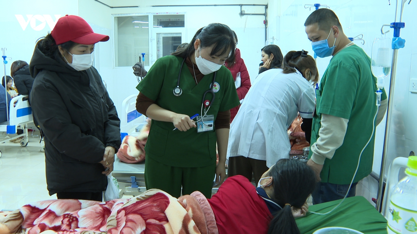 40 học sinh ở Mộc Châu bị ngộ độc thực phẩm sau buổi ngoại khóa