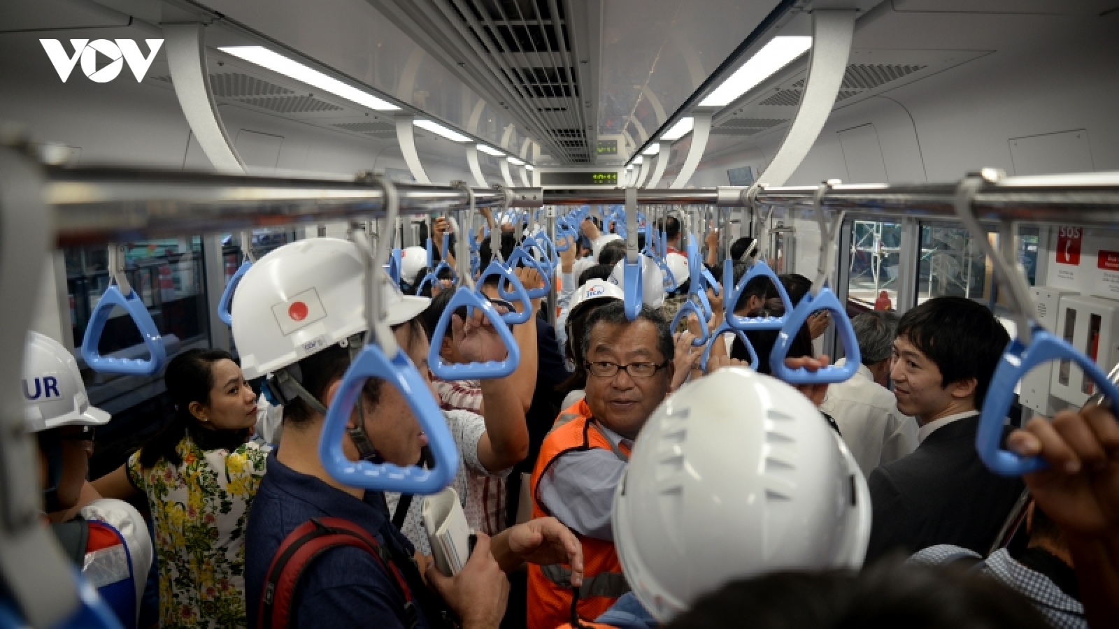 Bí thư Thành uỷ TP.HCM và Đại sứ Nhật Bản tại Việt Nam trải nghiệm metro 1