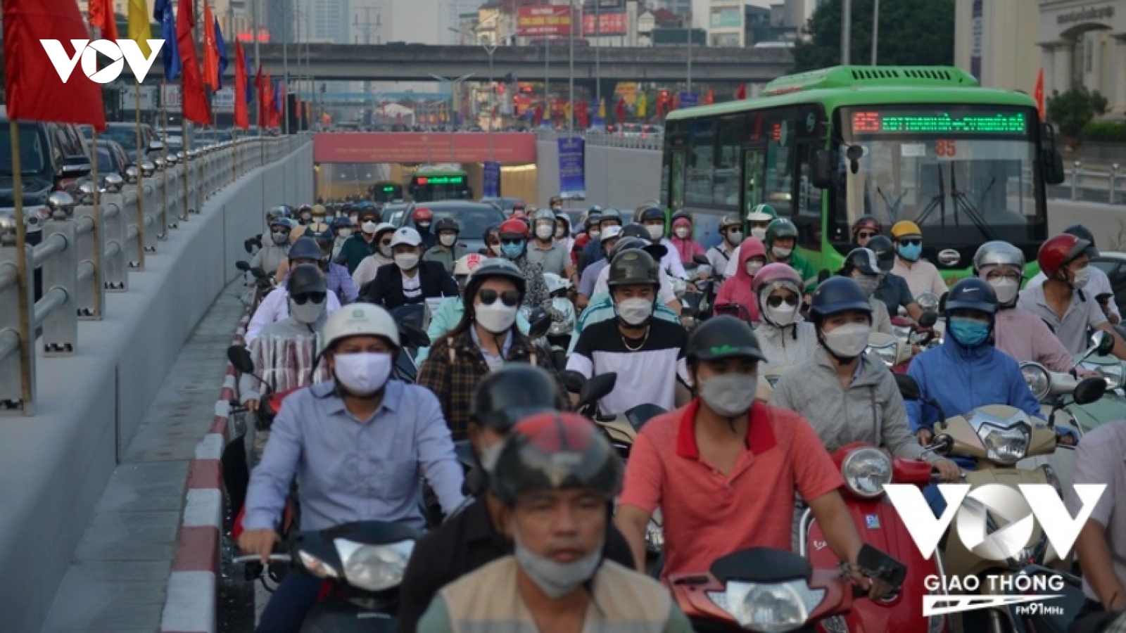Hà Nội đẩy mạnh xóa điểm “nóng” ùn tắc giao thông dịp cận Tết