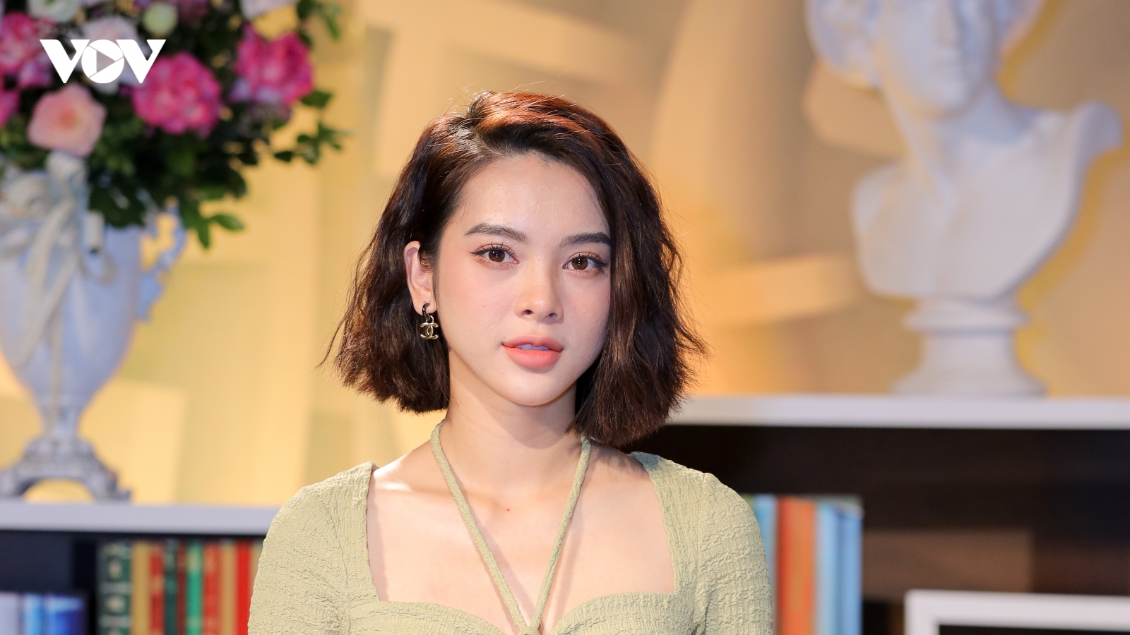 Quỳnh Lương "Đừng làm mẹ cáu": Tôi trầm cảm vì chỉ ở nhà bế con